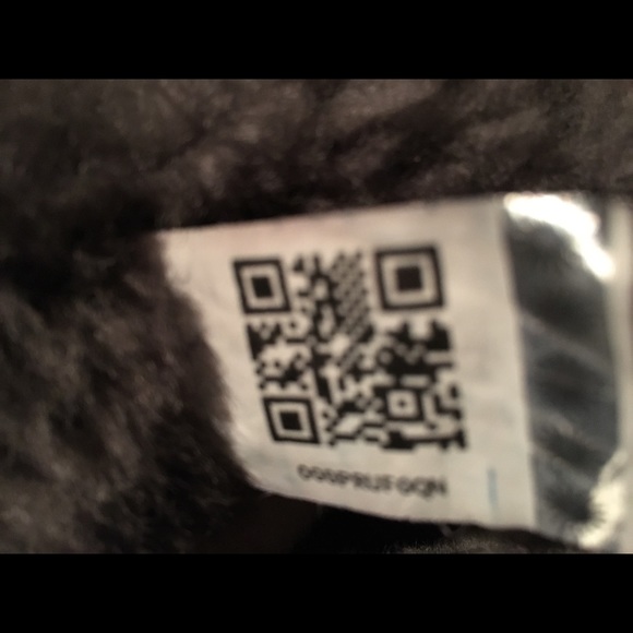 UGGS Authentic 💯 - Picture 4 of 6